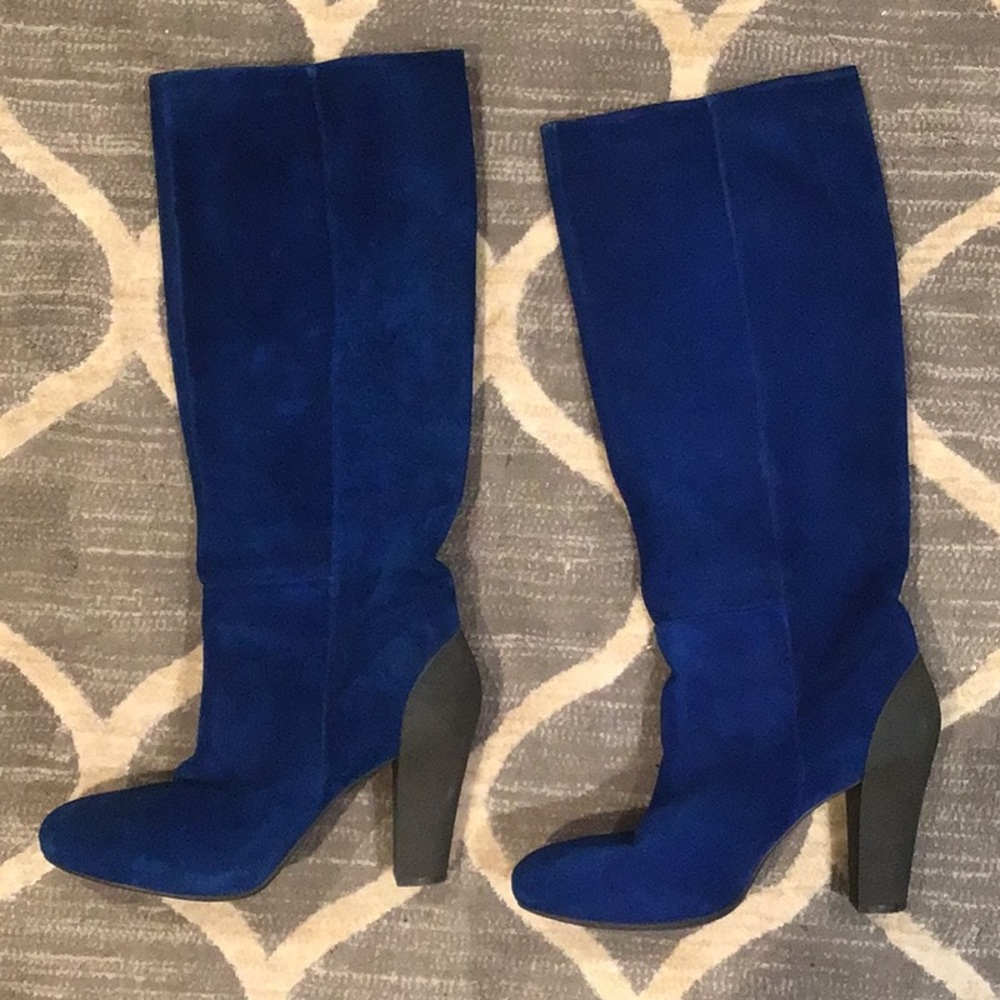 Suede boots